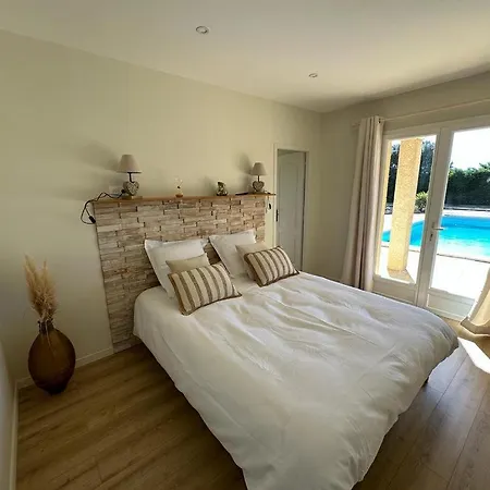 Holiday home Sandhuce